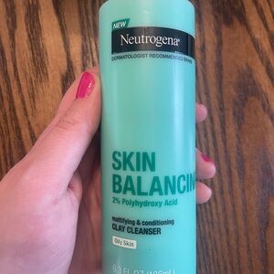Neutrogena Skin Balancing Clay Cleanser